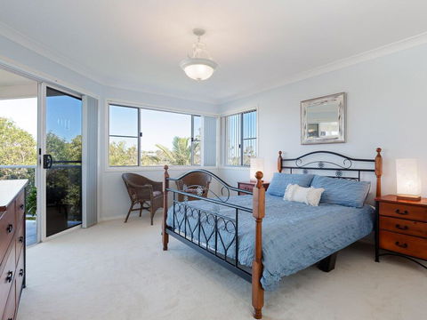 'GrandView', 10 Grandview Close - Huge House With Water Views, Aircon, WIFI, Netflix, Foxtel & Billiard Table - Port Augusta Accommodation 1