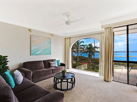 'The Bay', 25 Wallawa Rd - Huge Home With Aircon, Spectacular Views & Chromecast - Port Augusta Accommodation 2