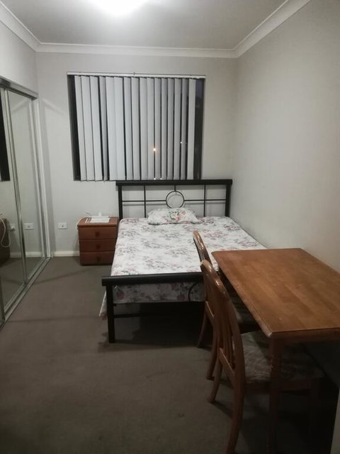 0ne Master In 3 Br. Apartment - Port Augusta Accommodation 1