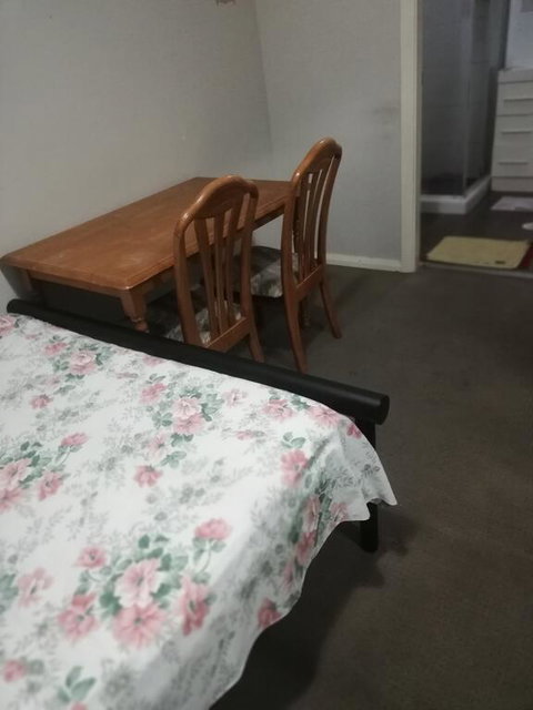 0ne Master In 3 Br. Apartment - Port Augusta Accommodation 2