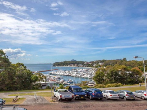 1 'Laman Lodge', 15 Laman Street - Stunning Air Conditioned Unit With Water Views And WIFI - Port Augusta Accommodation 2
