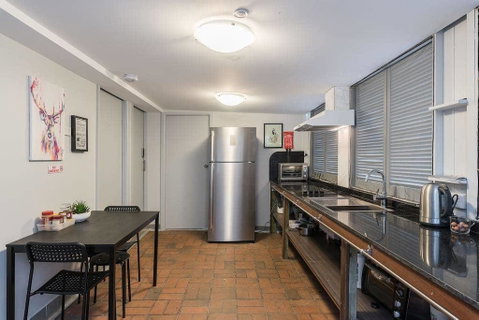 1 Double Quaint Grannyflat Private Room Near Public Transport - SHAREHOUSE - Port Augusta Accommodation 2