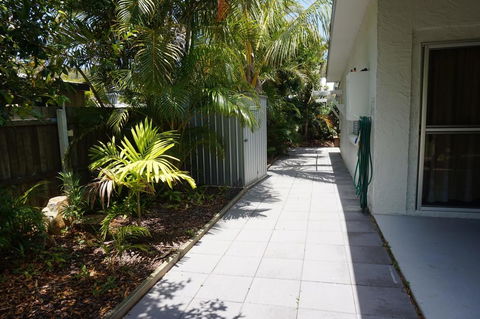 11 Bomburra Court - Rainbow Beach, Comfortable Beach House, Plenty Of Boat Parking - Port Augusta Accommodation 3