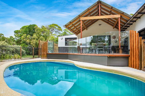 11 Naiad Court - Rainbow Shores, Fantastic Family Retreat, Swimming Pool, 200m To Beach, Free Wi-Fi - Port Augusta Accommodation 2