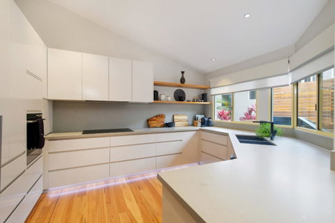131 Pacific Drive, Port Macquarie - Port Augusta Accommodation 3