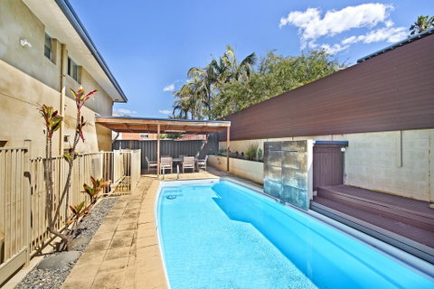 143 Matthew Flinders Drive, Port Macquarie - Port Augusta Accommodation 2