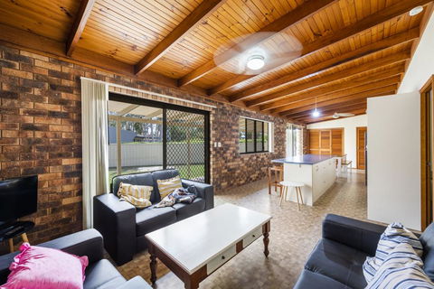 16 Young St - Port Augusta Accommodation 0