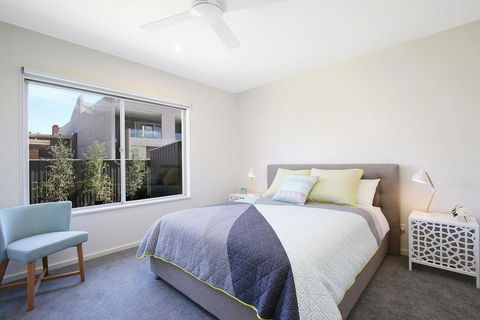 18 On Rayner - Swish Apartment Myrtleford - Port Augusta Accommodation 1