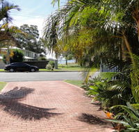 2 'Copacabana' 61 Sandy Point Road - cute unit with water views from the balcony - Port Augusta Accommodation