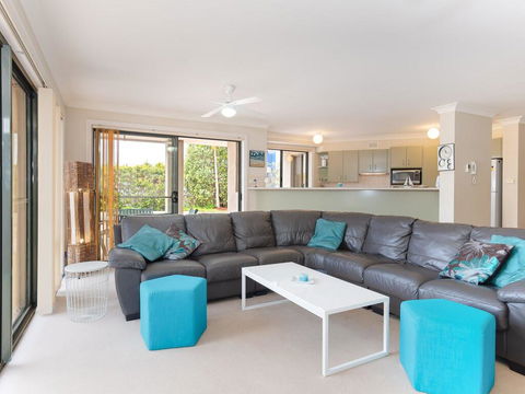 2 'Peninsula Waters' - Three Bedroom Unit With Spacious Private Courtyard & WIFI - Port Augusta Accommodation 1
