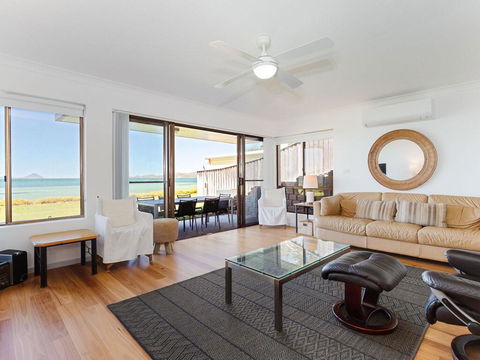 2 'The Pelicans' 53 Soldiers Point Road - Ground Floor Unit On The Waterfront - Port Augusta Accommodation 0