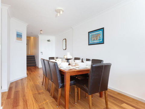 2 'The Pelicans' 53 Soldiers Point Road - Ground Floor Unit On The Waterfront - Port Augusta Accommodation 3