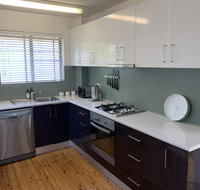 2 Bed Bar Beach Apartment - stroll to beach  cafes supermarket apartment 6 - Port Augusta Accommodation