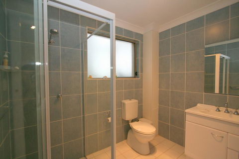2/17 Jillamatong Street - Port Augusta Accommodation 3