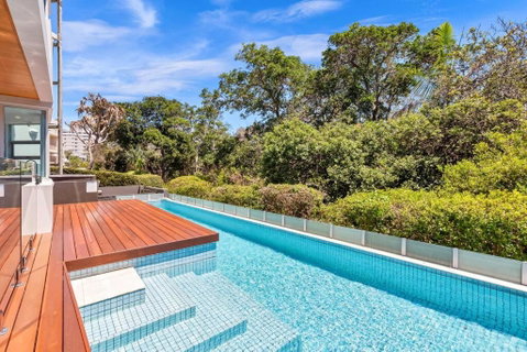 BEACH01- Mooloolaba Beachfront Apartment With Private Pool - Port Augusta Accommodation 2