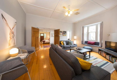 BRIGHTON HAVEN A Self-contained Modern Bungalow - Port Augusta Accommodation 2