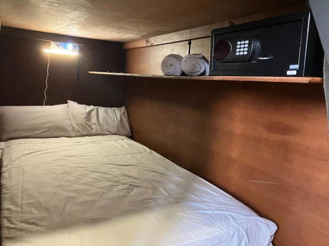 C And C Backpack - Port Augusta Accommodation 4