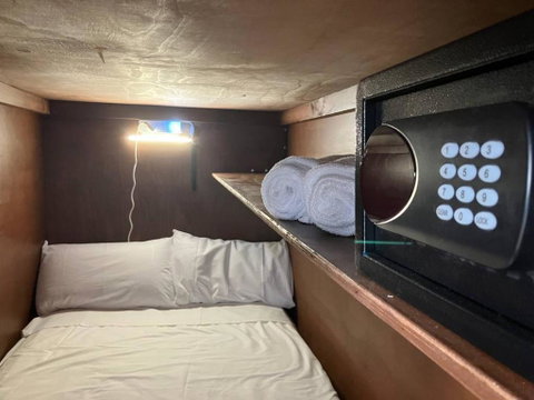 C And C Backpack - Port Augusta Accommodation 3