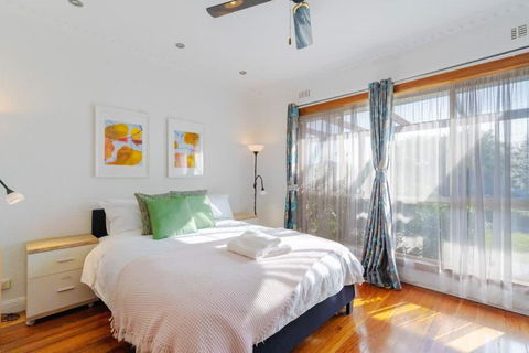 Cozy 3 BR Family Home In Mentone - Port Augusta Accommodation 3