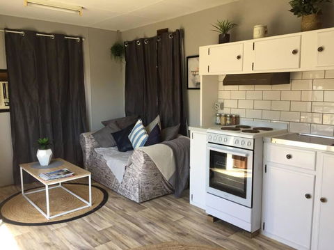 Cute Private Studio Flat With AIRCON! - Port Augusta Accommodation 4