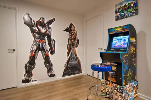 DC Vs Marvel Theme Ft Arcade Machine Pool Gym Sauna BBQ - Port Augusta Accommodation 2