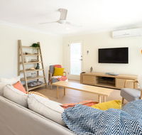 3 Bedroom Apartment Minutes from Main Beach - Port Augusta Accommodation