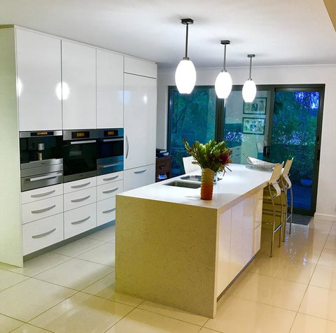 3 Divas Luxury Accommodation - Port Augusta Accommodation 1