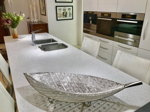 3 Divas Luxury Accommodation - Port Augusta Accommodation 0