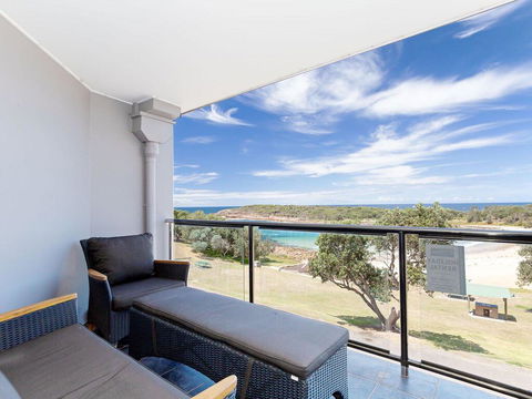 5 'The Outlook', 4 Ocean Parade - Overlooking Boat Harbour Beach And Ducted Air Conditioning - Port Augusta Accommodation 0