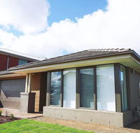5Bed 2Bath Family House in Werribee - Port Augusta Accommodation