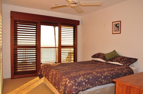 77 Cooloola Drive-Rainbow Beach - Port Augusta Accommodation 0