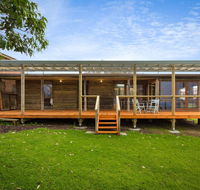 98 Ocean Parade - Rustic Log Cabin - Port Augusta Accommodation