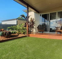A Beach Getaway - Port Augusta Accommodation