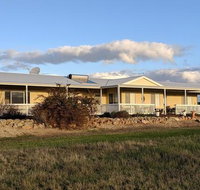 A Better Life Animal Sanctuary FarmStay - Private Two-Bedrooms Lounge Room  Bathroom  Toilet Shared Kitchen - Port Augusta Accommodation