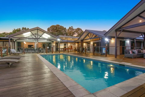 A PERFECT STAY - Lennox Unique Coastal Retreat - Port Augusta Accommodation 0