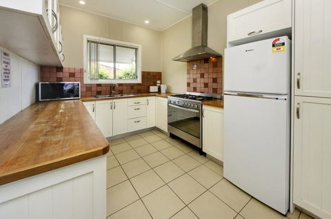 A Reel Teal - Port Augusta Accommodation 2