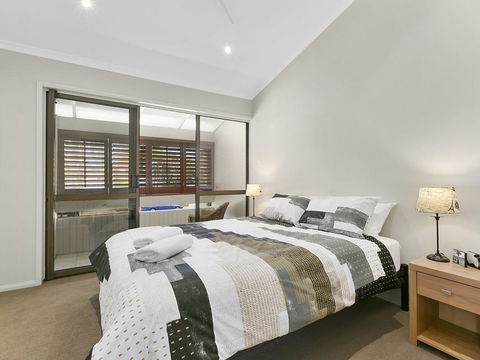 A Superb Location For Enjoying The Best Of Noosa - Unit 2/69 Noosa Parade - Port Augusta Accommodation 3