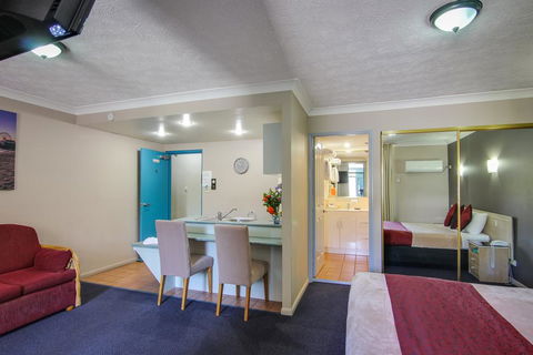 AAA Airport Albion Manor Apartments And Motel - Port Augusta Accommodation 2