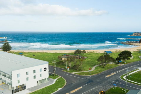 Abode Malua Bay - Port Augusta Accommodation 3