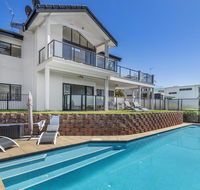 Above and Beyond - Beautiful Home with Pool - Port Augusta Accommodation