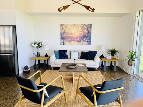 Absolute Beachfront & Secluded New Home - Port Augusta Accommodation 3