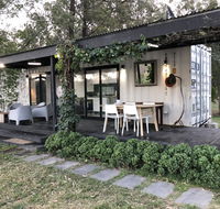 Absolute riverfront shipping container cabin - Port Augusta Accommodation