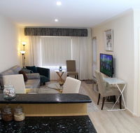 ADELAIDE CBD APARTMENT - 3BR 2BATH  CARPARK - Port Augusta Accommodation
