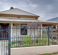 Adelaide close CBD Large Private Studio Apartment in St Peters - Port Augusta Accommodation