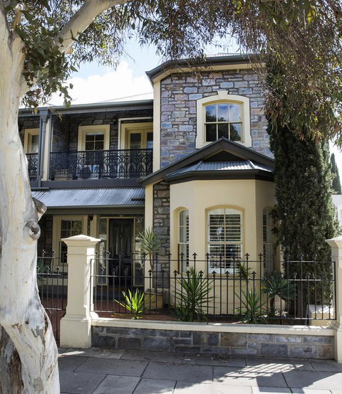 Adelaide Mackinnon - Port Augusta Accommodation 3