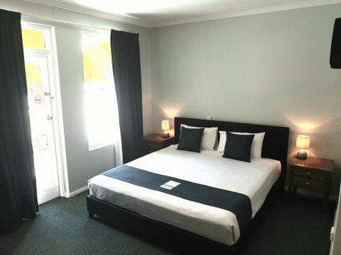 Adelaide Pulteney Motel - Port Augusta Accommodation 1
