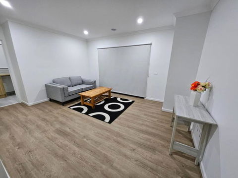 E 4 Room Retreat Family Friendly - Port Augusta Accommodation 3