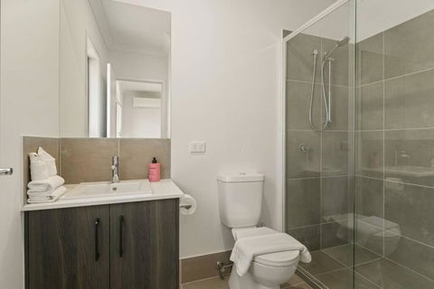 Dual Key 5BR Family Home With Stunning Interior - Port Augusta Accommodation 4