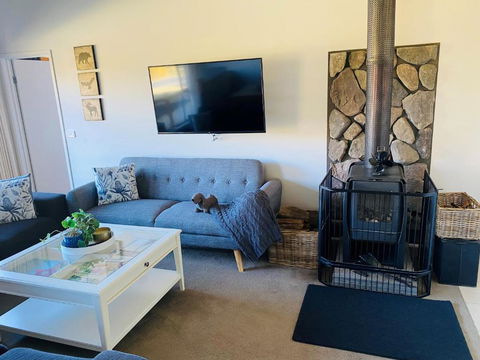 ELM Accommodation - Merrijig - Port Augusta Accommodation 3
