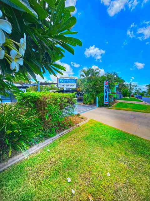 Emerald Motel Apartments - Port Augusta Accommodation 0